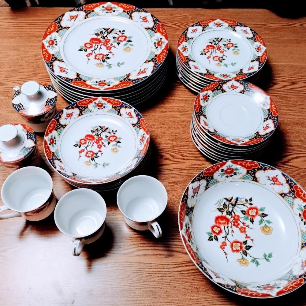 Elegant Floral Dinnerware Set with Red and White Design